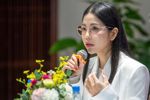 Hằng Du Mục phản bác thông tin bán loại mì gói 'bị cấm' ở Trung Quốc