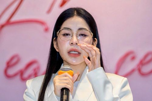 Hằng Du Mục khóc xin lỗi, hứa hoàn tiền vụ kẹo rau củ