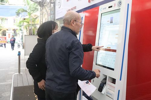 Xem xét điều chỉnh mức phí BHYT phù hợp với thu nhập từng nhóm đối tượng