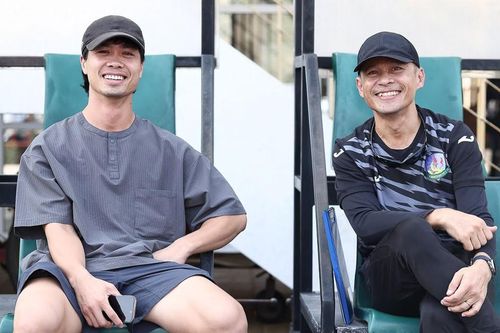 Công Phượng gây sốt khi bất ngờ xuất hiện tại Thái Lan