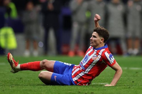 Quả 11m gây tranh cãi của Julian Alvarez có thể khiến UEFA xem xét thay đổi luật bóng đá