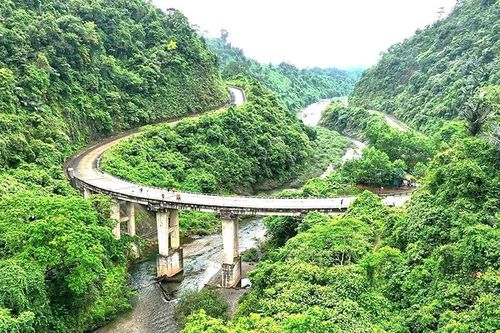 Khám phá cung đường đẹp như tranh giữa đại ngàn Trường Sơn