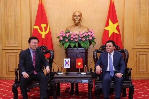Những cơ sở vững chắc để vững bước trong kỷ nguyên phát triển