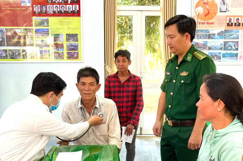 Nhiều hoạt động thiết thực tại chương trình 'Tháng ba biên giới'