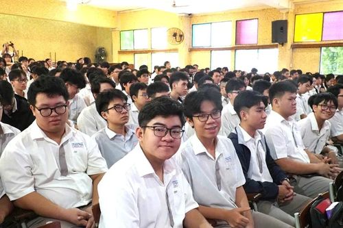 TPHCM: Tỷ lệ học sinh mắc các tật khúc xạ tăng cao