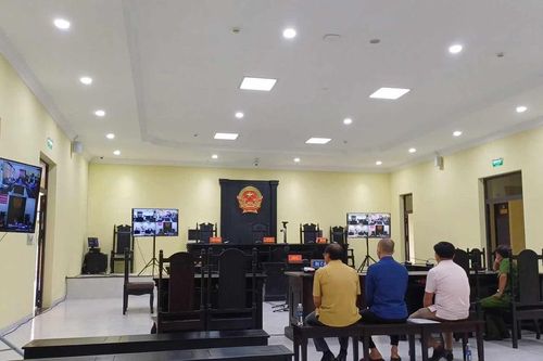 Cha con 'đại gia' điện gió miền Tây được giảm án