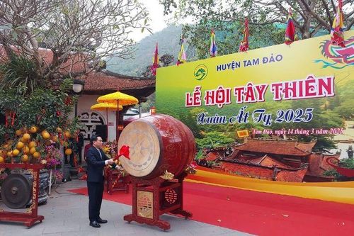 Phó Chủ tịch nước Võ Thị Ánh Xuân dự khai mạc Lễ hội Tây Thiên