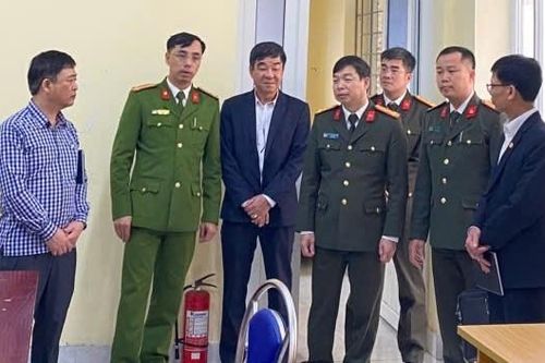 Giám đốc Công an tỉnh Bắc Giang thị sát công an cấp xã
