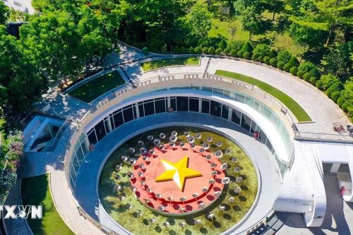 Khu tưởng niệm chiến sỹ Gạc Ma ở Khánh Hòa