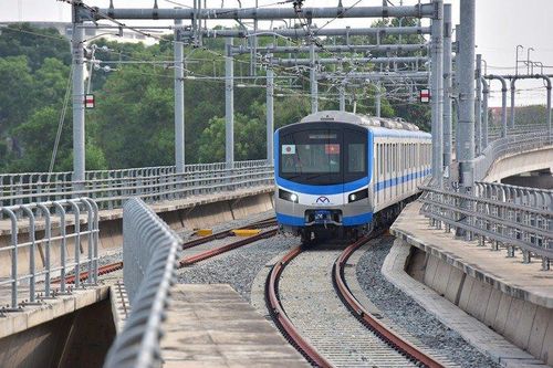 Cách thanh toán không tiếp xúc ngay tại cổng soát vé của tuyến Metro Số 1