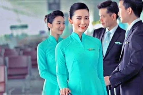 Không giỏi ngoại ngữ có làm được tiếp viên hàng không?