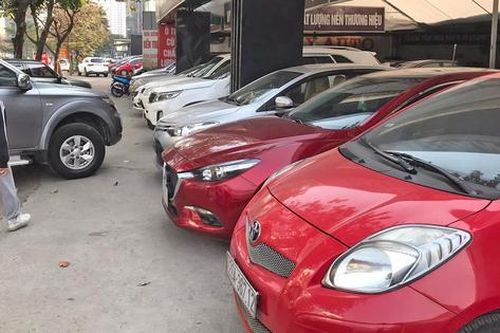 Nghịch lý thị trường ô tô cũ