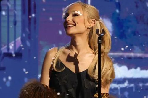 Ariana Grande vướng tranh cãi liên quan đến album mới: Tôn vinh hay sao chép?