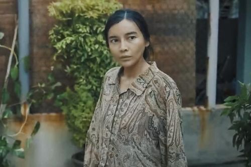 Bất ngờ với nhan sắc khác lạ của Cao Thái Hà