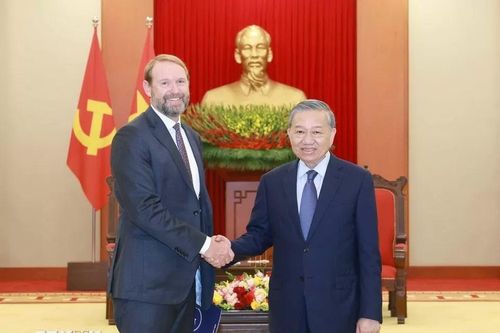 Việt Nam-Hoa Kỳ tăng cường hợp tác phát triển năng lượng tái tạo