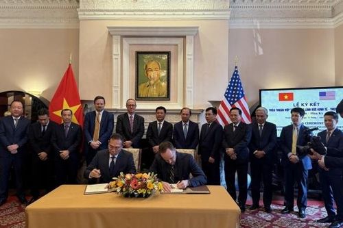 Việt Nam - Hoa Kỳ ký kết nhiều dự án tỷ USD