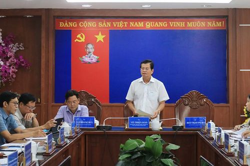 Long Xuyên họp thường kỳ HĐND và phiên giải trình