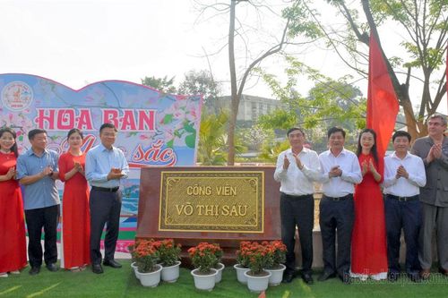 Phó Thủ tướng Chính phủ Lê Thành Long dự lễ gắn biển tên các công trình trên địa bàn TP. Điện Biên Phủ