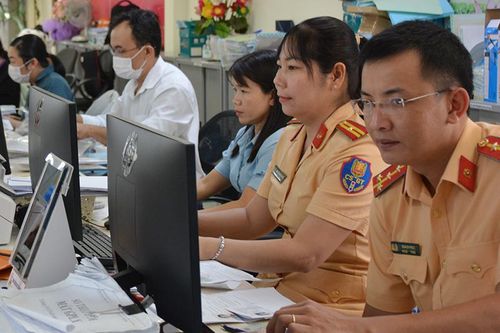 Tiếp tục phục vụ thủ tục hành chính cho người dân khi không tổ chức Công an cấp huyện