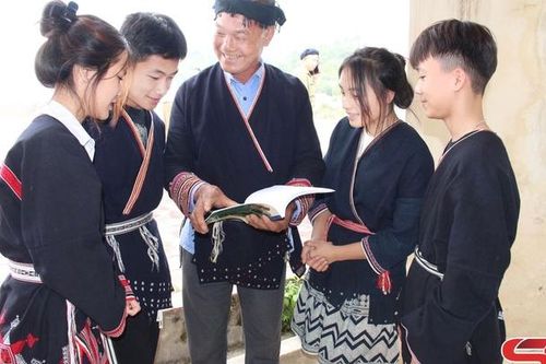 Những hạt nhân văn hóa cơ sở