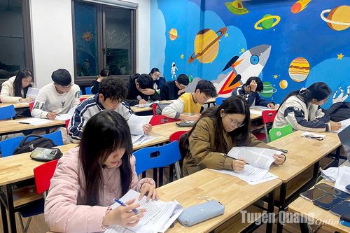 'Nở rộ' các trung tâm dạy thêm