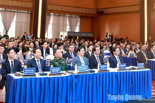 Phó Chủ tịch Thường trực UBND tỉnh Nguyễn Mạnh Tuấn tham gia Hội nghị Gặp gỡ Lào Cai 2025