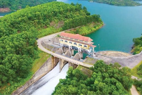 Để đảm bảo an toàn cho hồ, đập