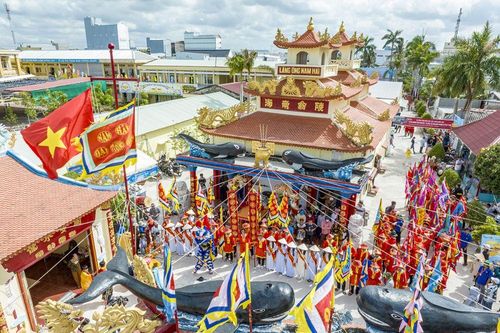 Tưng bừng, trang nghiêm 100 năm Lễ hội Nghinh Ông