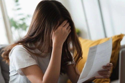 Tờ hóa đơn trong túi chồng và bí mật động trời bị bại lộ, căm phẫn hơn là chồng buông 3 từ lạnh lùng