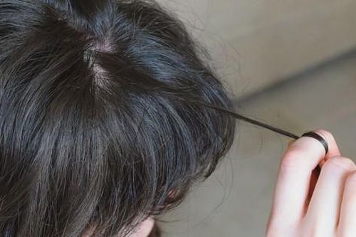 Thuốc trị Hội chứng nghiện giật tóc