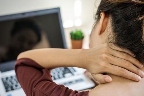 Đau dây thần kinh chẩm: Nguyên nhân, biểu hiện, cách điều trị và phòng bệnh