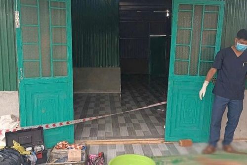Đâm vợ cũ tử vong rồi gọi điện cho công an tự thú
