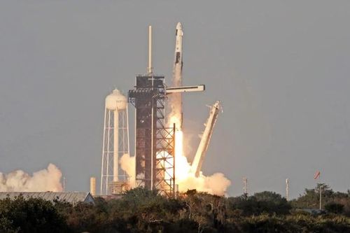 NASA phóng thành công tàu vũ trụ chở 4 phi hành gia lên Trạm ISS