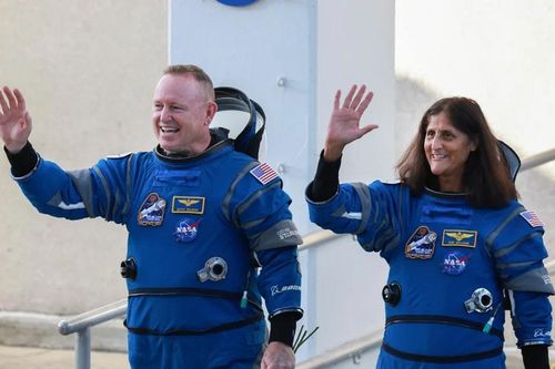 Hai phi hành gia mắc kẹt trên ISS có cơ hội trở về Trái Đất