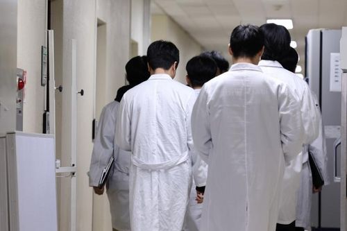 Quyết định đảo ngược của chính phủ khiến học sinh Hàn Quốc lao đao