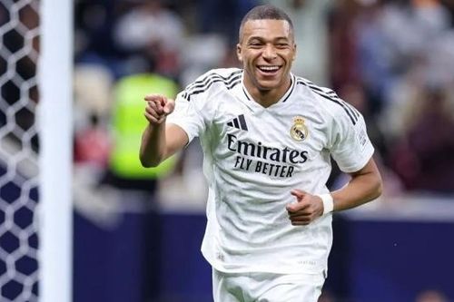 Những cầu thủ chạy nhanh nhất Champions League 2024/25