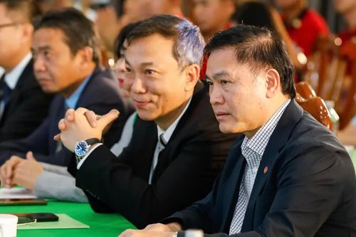 Bóng đá Việt Nam: Đừng thôi khát khao…