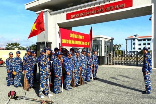 'Ngày thứ 7 tình nguyện' ở Vùng 5 Hải quân