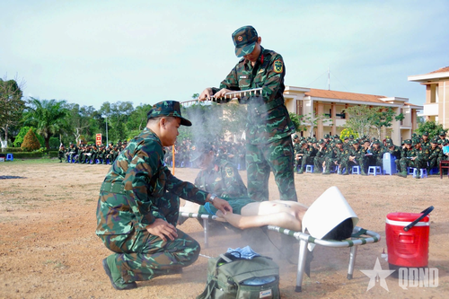 Lữ đoàn 950 (Quân khu 9): Nâng cao khả năng phòng, chống say nắng, say nóng