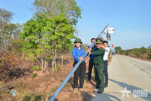 Sôi nổi chương trình 'Tháng Ba biên giới' tại Đắk Lắk