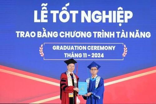 Nam sinh trường ĐH Bách khoa (ĐHQG TP. HCM) đam mê nghiên cứu khoa học