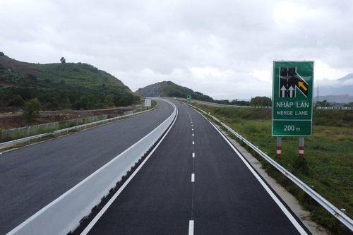 Rà soát để khai thác sớm 70km cao tốc Vân Phong - Nha Trang từ 30-4