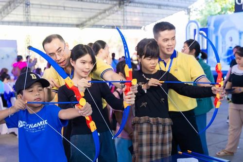 Trẻ em hoàn cảnh đặc biệt tỏa sáng trong ngày hội 'Giấc mơ Lọ Lem'