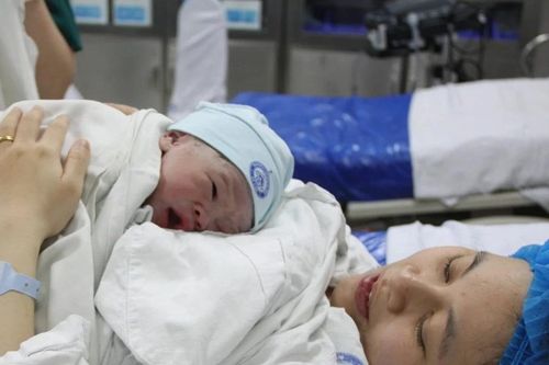 Đề xuất phụ nữ sinh con thứ hai được nghỉ thai sản 7 tháng: Hài hòa lợi ích