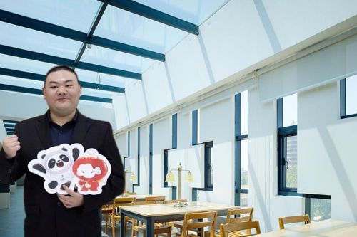 Tốt nghiệp đại học vẫn xin làm bảo vệ trường để kiếm bằng thạc sĩ, làm luật sư