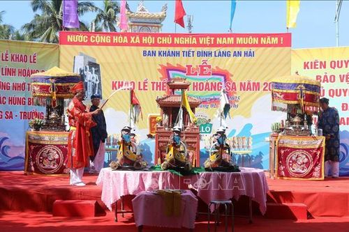 Thiêng liêng Lễ khao lề thế lính Hoàng Sa