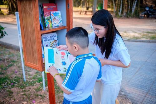 ICISE lập tủ sách cộng đồng, mang khoa học đến gần hơn với công chúng