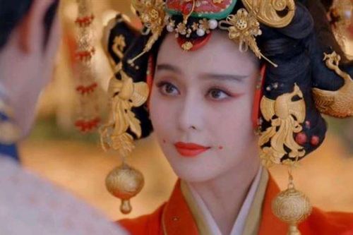 Không chỉ đơn thuần là một phong cách làm đẹp, hai chấm đỏ bên khóe miệng của phi tần thời Đường thực chất còn mang một ý nghĩa sâu xa