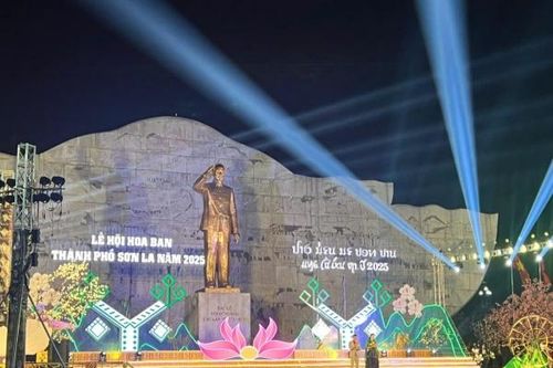 Lễ hội Hoa ban Sơn La khai mạc với loạt hội thi độc đáo