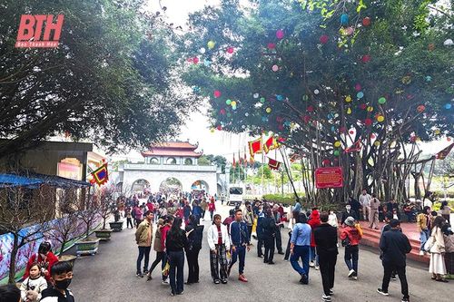 Phát huy nội lực, huy động nguồn lực xã hội hóa để đầu tư trùng tu, tôn tạo các di tích